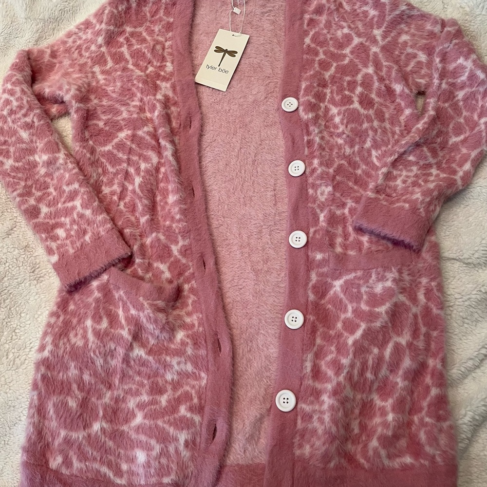 NWT Tyler Boe fuzzy sweater size small